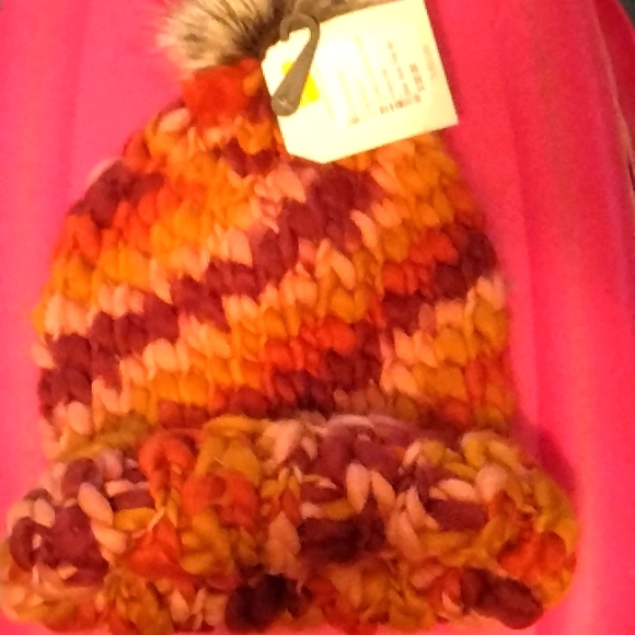 New With Tags Wonderly Brand Chunky Crochet Bean Cap (Hat) - Picture 1 of 16